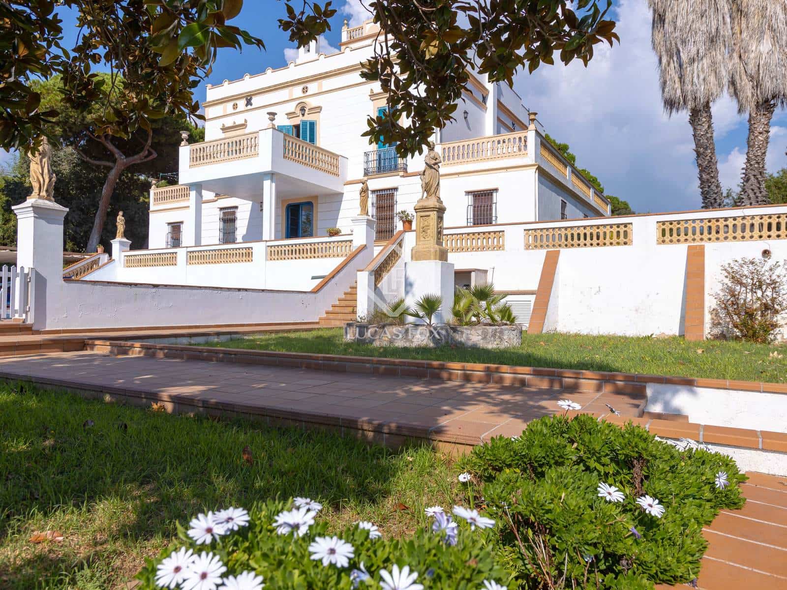 13 soverom Villa til salgs i Arenys de Mar med svømmebasseng garasje - € 2 200 000 (Ref: 9329540)