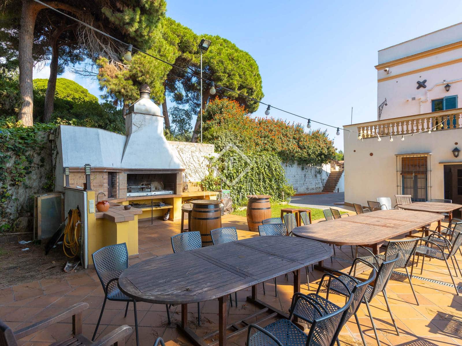 13 soverom Villa til salgs i Arenys de Mar med svømmebasseng garasje - € 2 200 000 (Ref: 9329540)