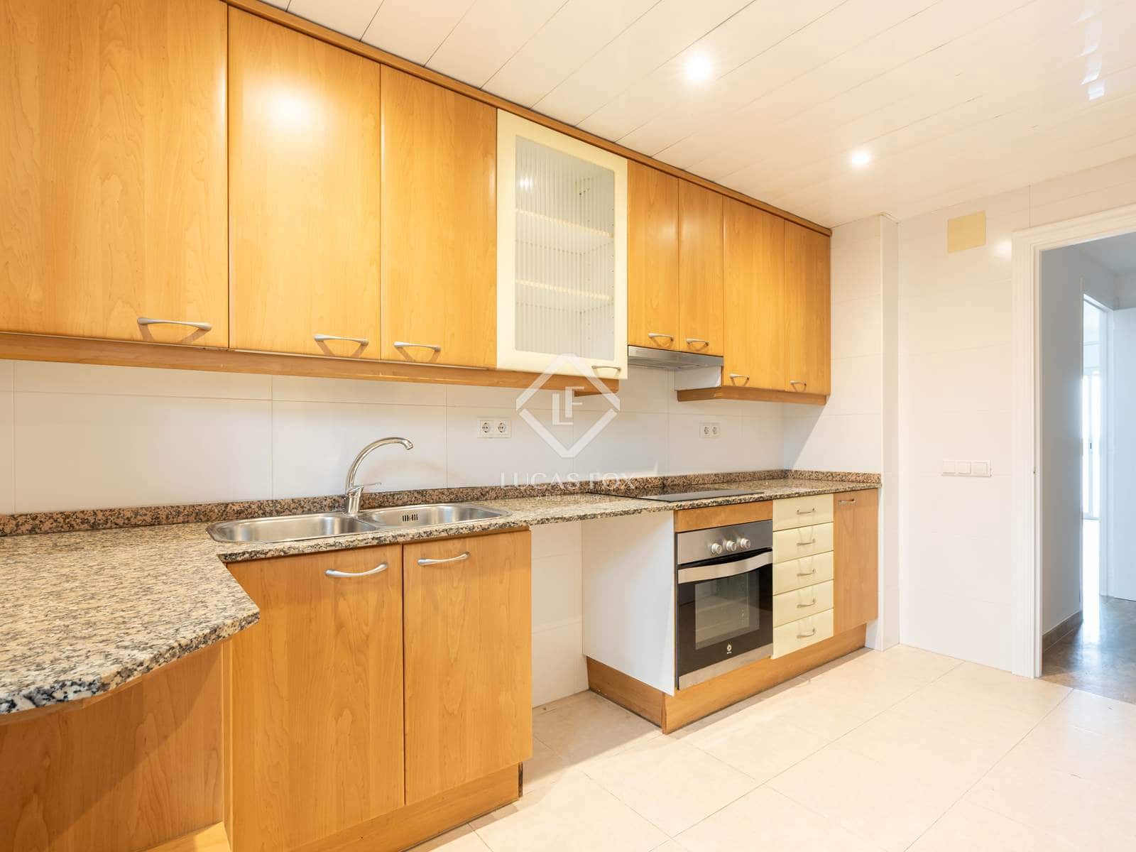 4 quarto Penthouse para venda em Gava com piscina garagem - 1 100 000 € (Ref: 9329852)