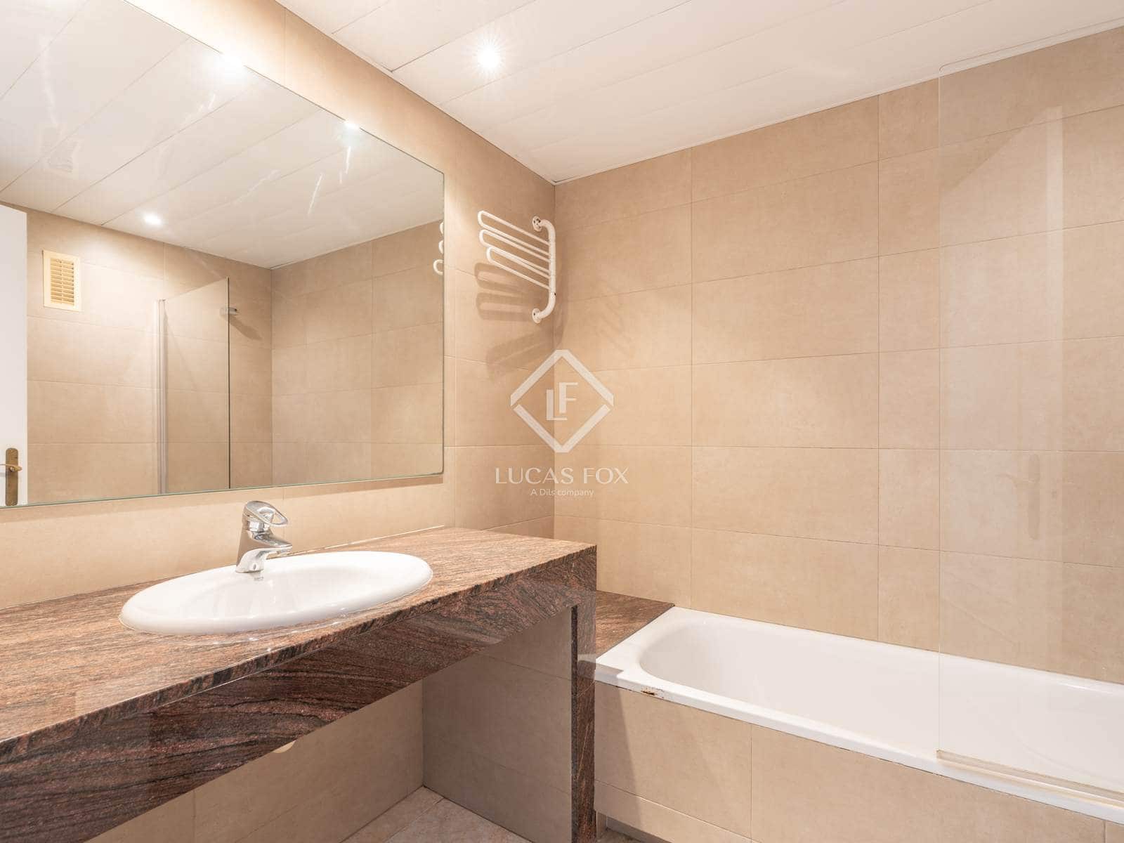 4 quarto Penthouse para venda em Gava com piscina garagem - 1 100 000 € (Ref: 9329852)