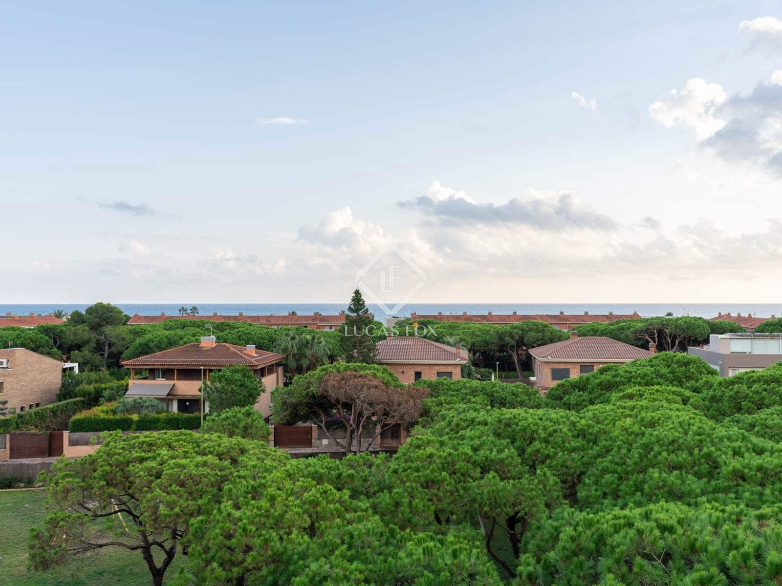 4 quarto Penthouse para venda em Gava com piscina garagem - 1 100 000 € (Ref: 9329852)