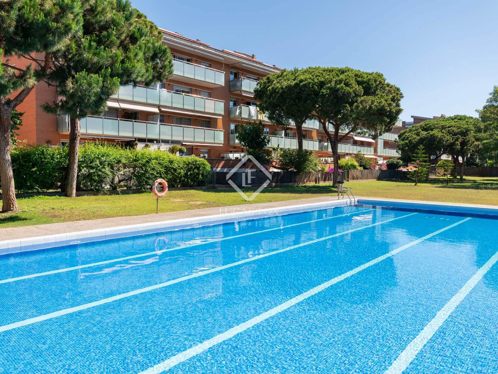 4 quarto Penthouse para venda em Gava com piscina garagem - 1 100 000 € (Ref: 9329852)