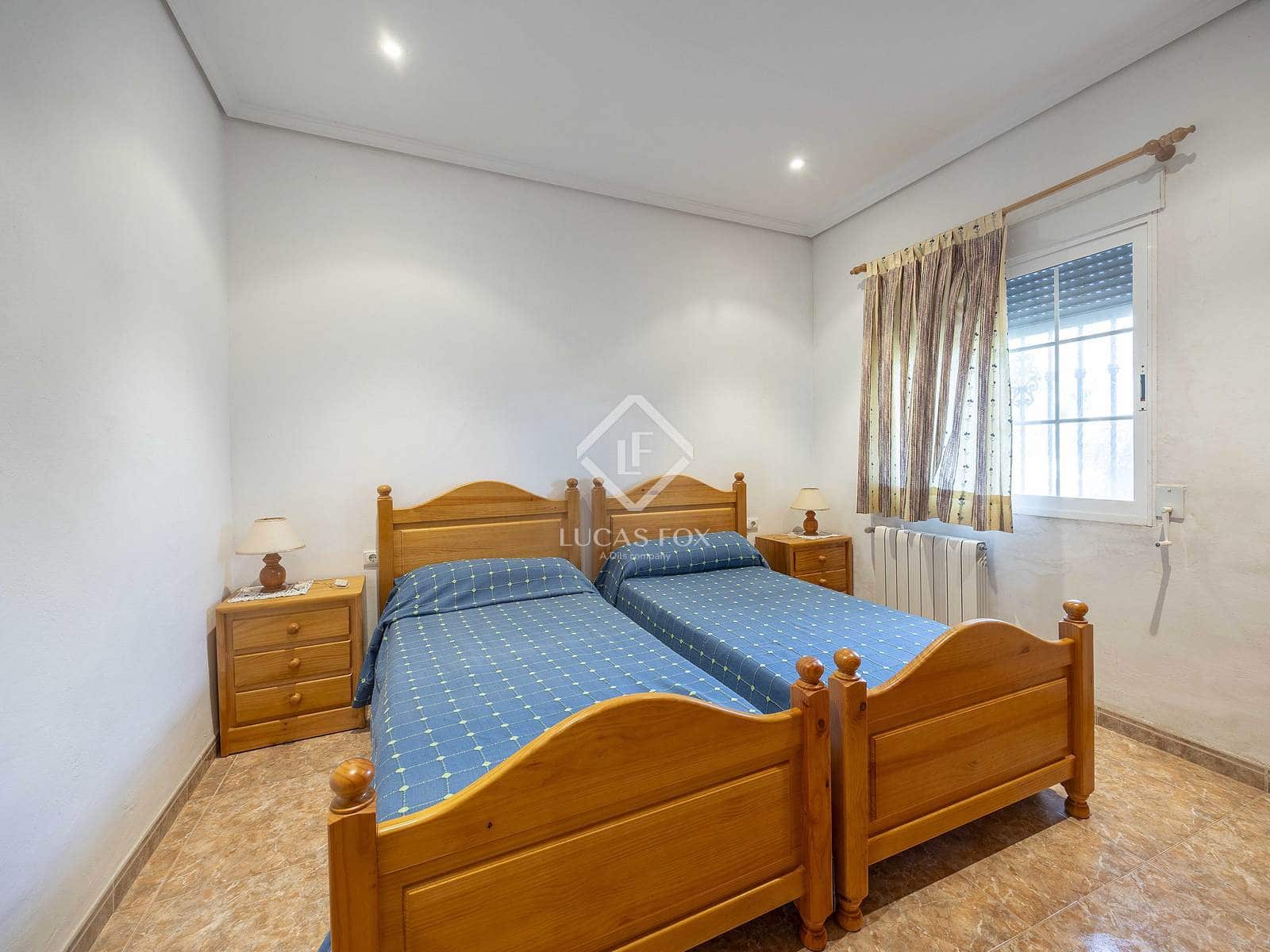 6 slaapkamer Villa te koop in Segart met zwembad garage - € 445.000 (Ref: 9331279)