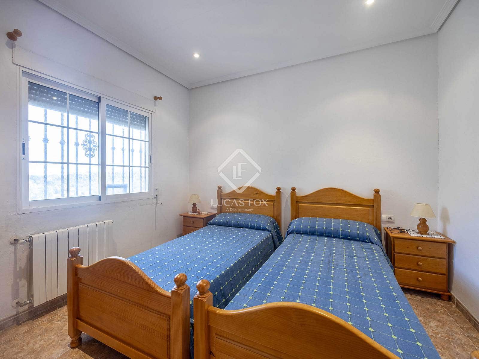 6 slaapkamer Villa te koop in Segart met zwembad garage - € 445.000 (Ref: 9331279)