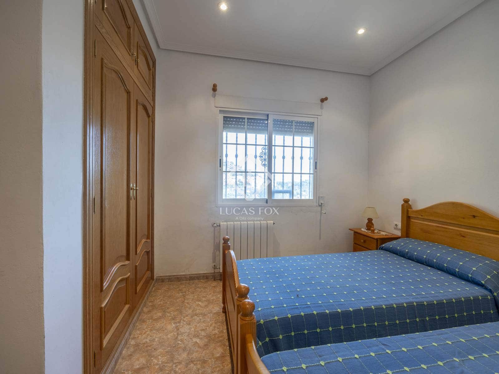 6 slaapkamer Villa te koop in Segart met zwembad garage - € 445.000 (Ref: 9331279)