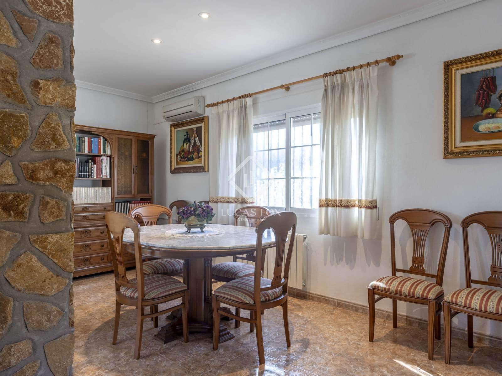 6 slaapkamer Villa te koop in Segart met zwembad garage - € 445.000 (Ref: 9331279)