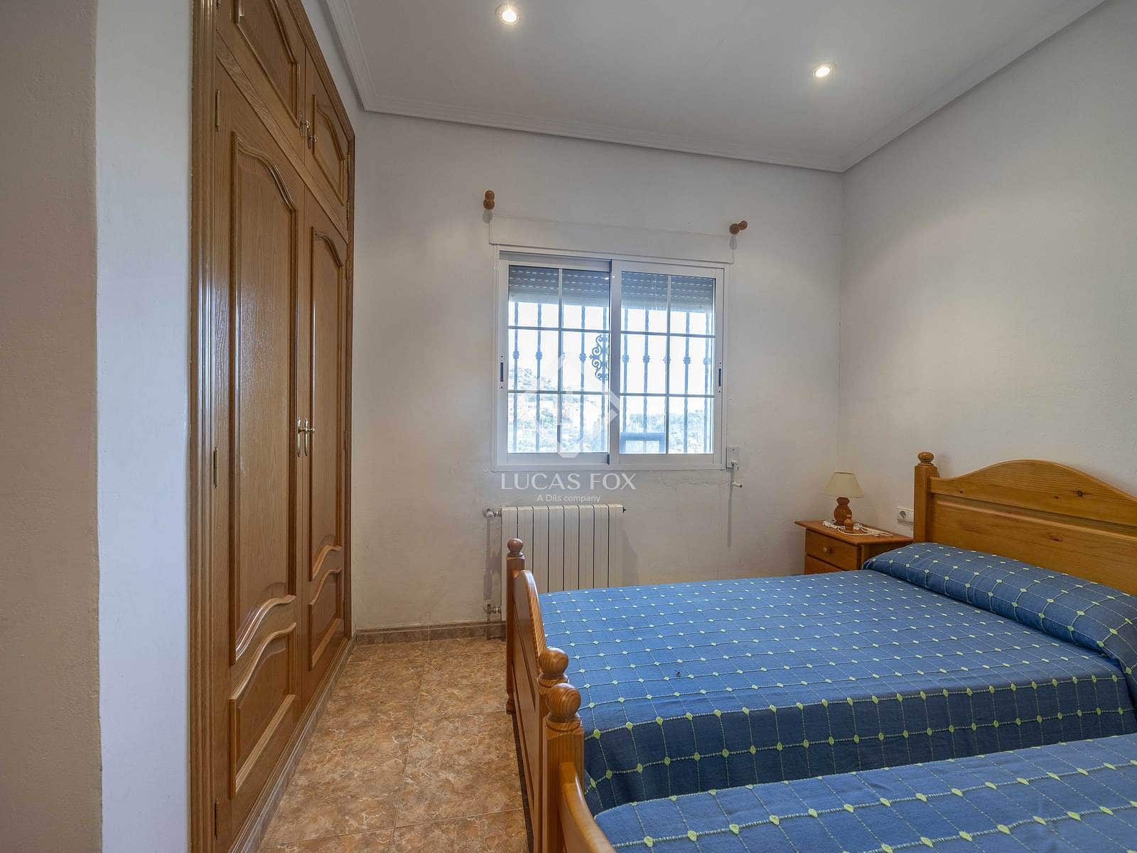 6 slaapkamer Villa te koop in Segart met zwembad garage - € 445.000 (Ref: 9331279)