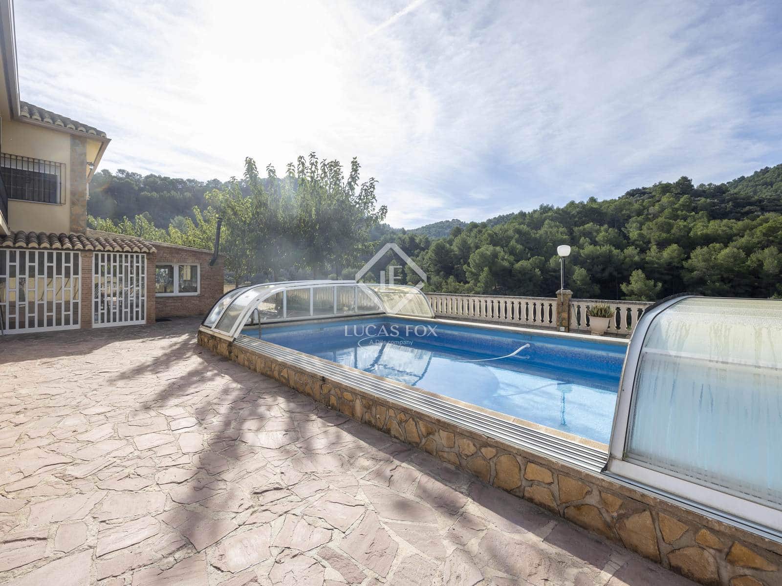 6 slaapkamer Villa te koop in Segart met zwembad garage - € 445.000 (Ref: 9331279)