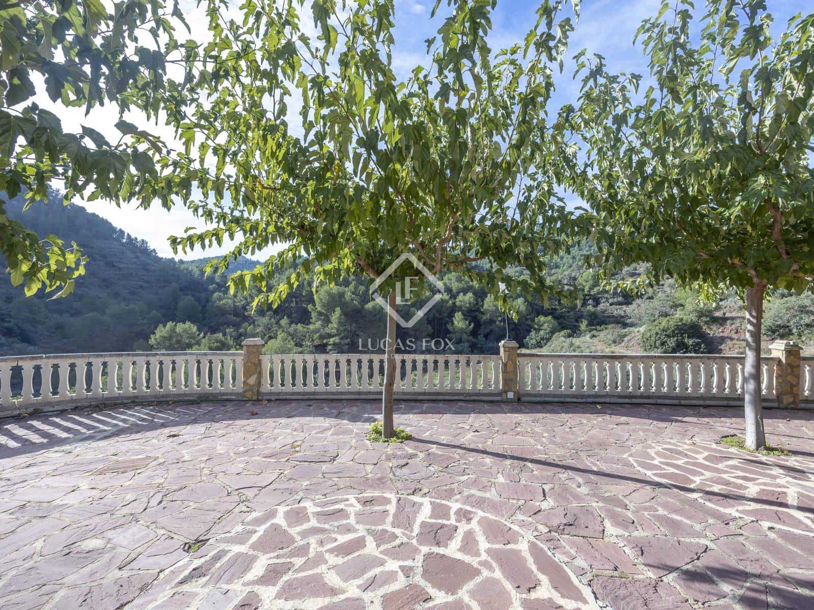 6 slaapkamer Villa te koop in Segart met zwembad garage - € 445.000 (Ref: 9331279)