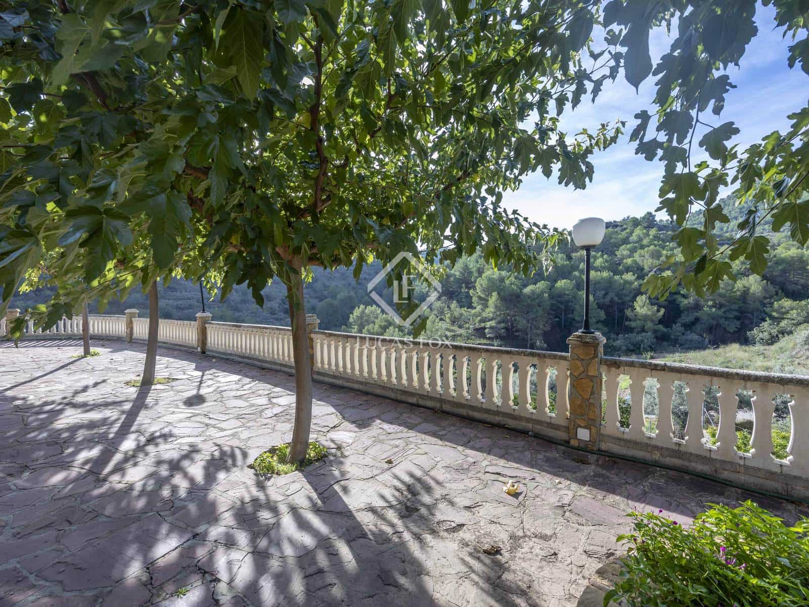 6 slaapkamer Villa te koop in Segart met zwembad garage - € 445.000 (Ref: 9331279)