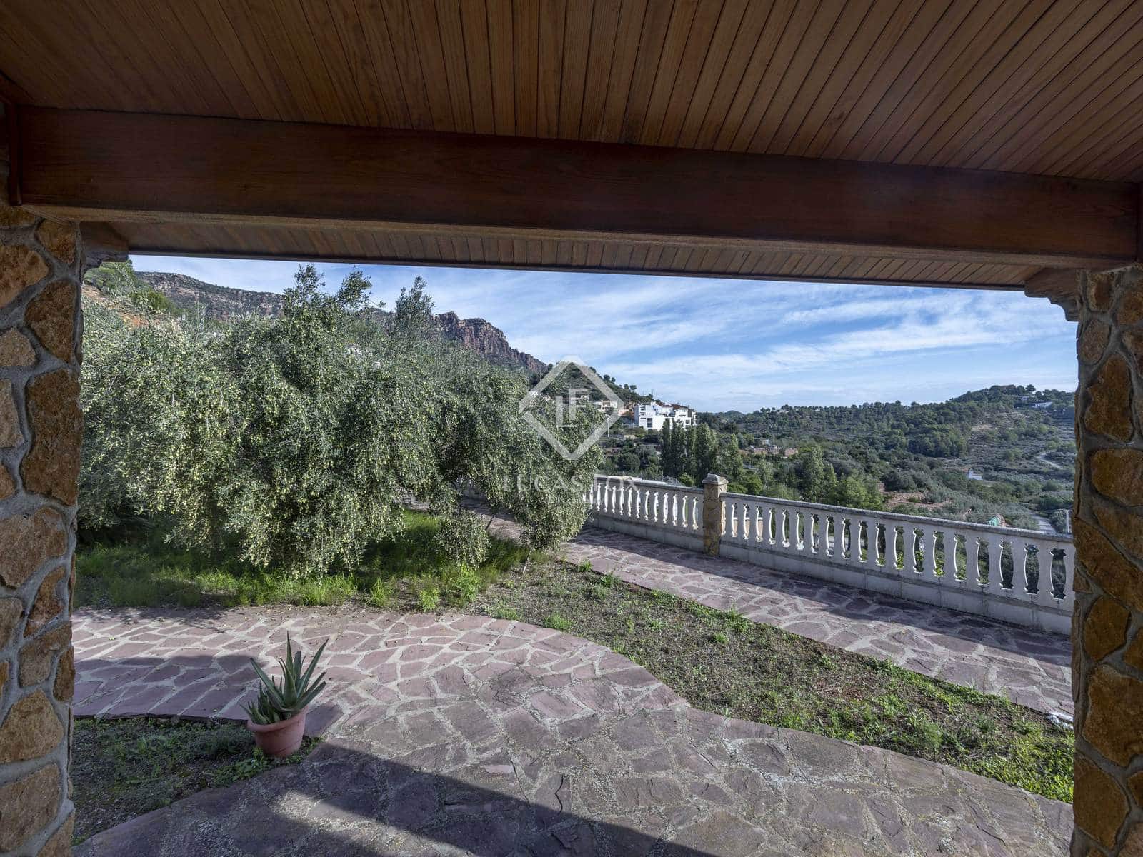 6 slaapkamer Villa te koop in Segart met zwembad garage - € 445.000 (Ref: 9331279)