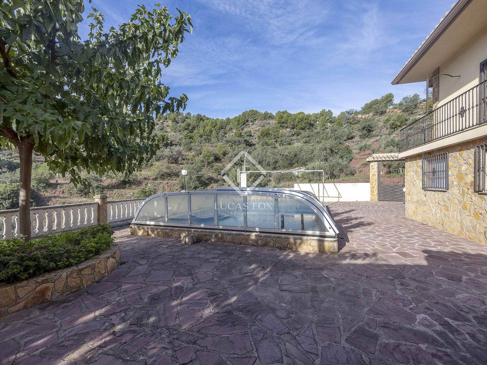 6 slaapkamer Villa te koop in Segart met zwembad garage - € 445.000 (Ref: 9331279)