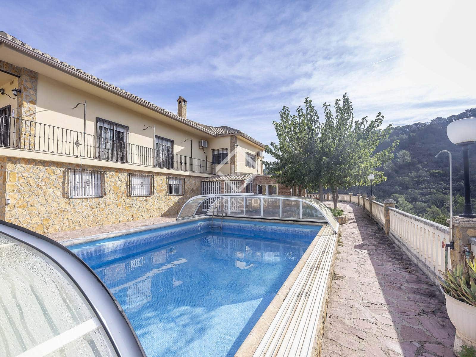 6 slaapkamer Villa te koop in Segart met zwembad garage - € 445.000 (Ref: 9331279)