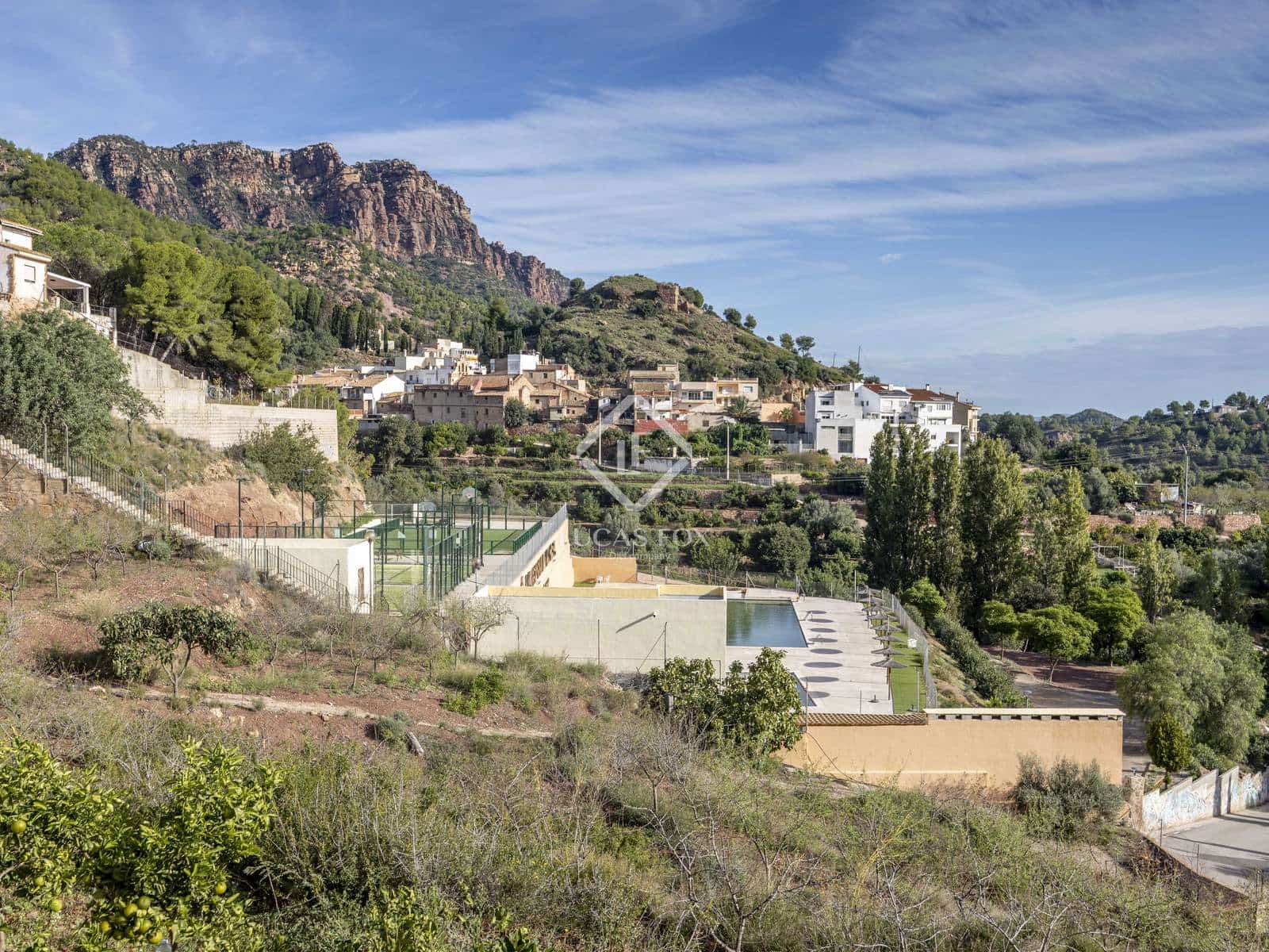 6 slaapkamer Villa te koop in Segart met zwembad garage - € 445.000 (Ref: 9331279)