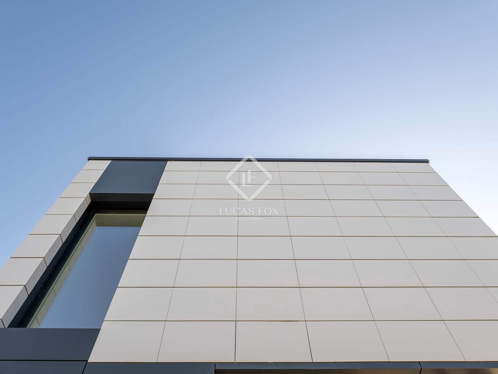 4 makuuhuone Huvila myytävänä paikassa A Illa de Arousa mukana 
autotalli - 600 000 € (Ref: 9331280)