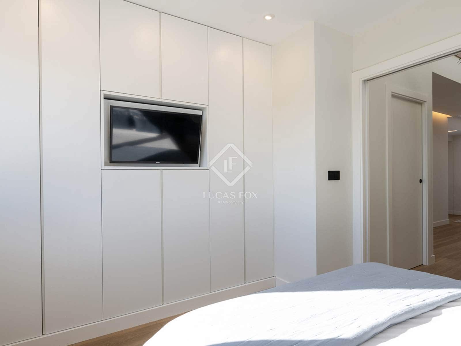 4 makuuhuone Huvila myytävänä paikassa A Illa de Arousa mukana 
autotalli - 600 000 € (Ref: 9331280)