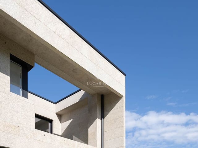 4 makuuhuone Huvila myytävänä paikassa A Illa de Arousa mukana 
autotalli - 600 000 € (Ref: 9331280)