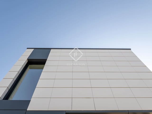 4 makuuhuone Huvila myytävänä paikassa A Illa de Arousa mukana 
autotalli - 600 000 € (Ref: 9331280)