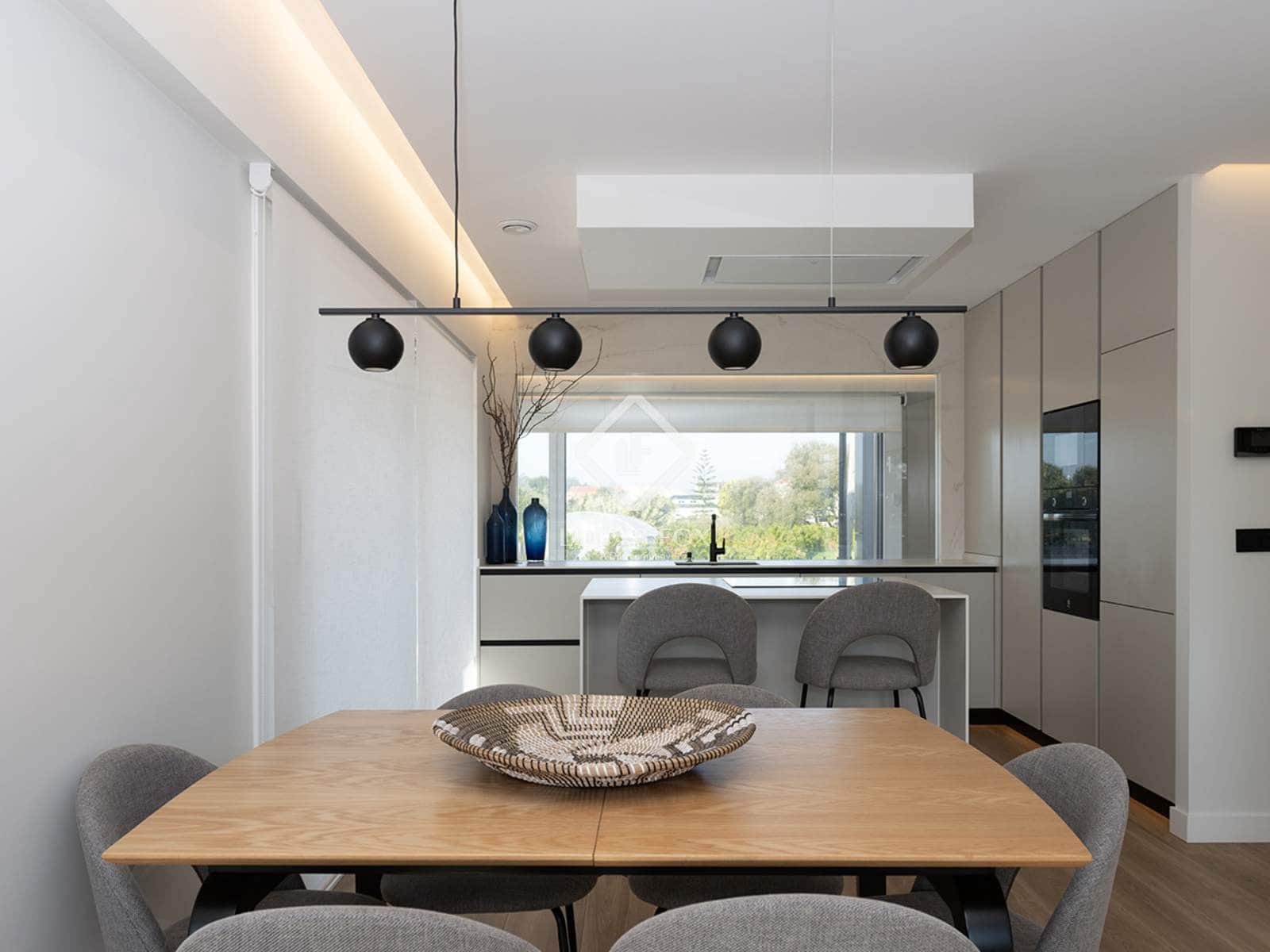 4 makuuhuone Huvila myytävänä paikassa A Illa de Arousa mukana 
autotalli - 600 000 € (Ref: 9331280)