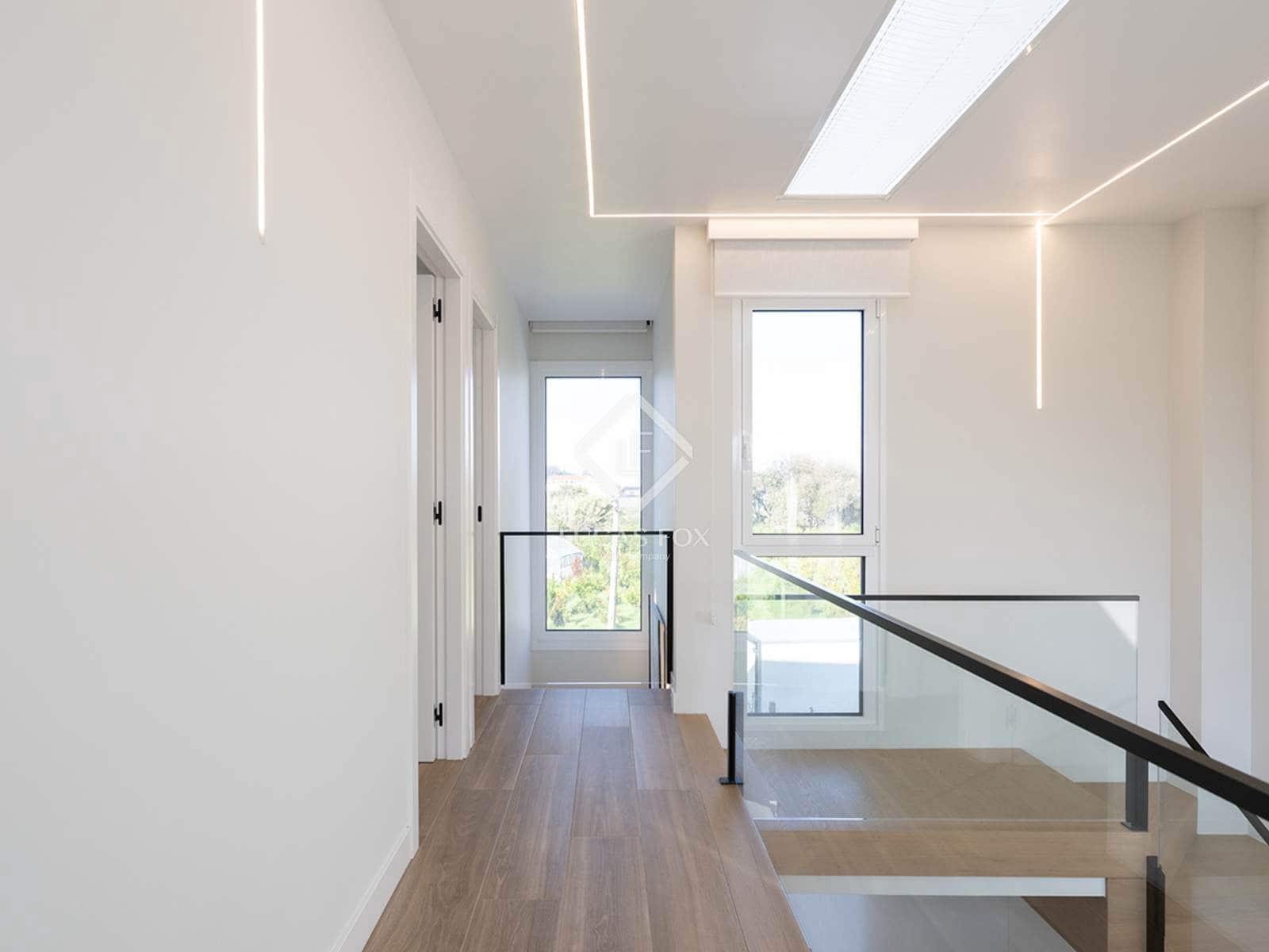 4 makuuhuone Huvila myytävänä paikassa A Illa de Arousa mukana 
autotalli - 600 000 € (Ref: 9331280)