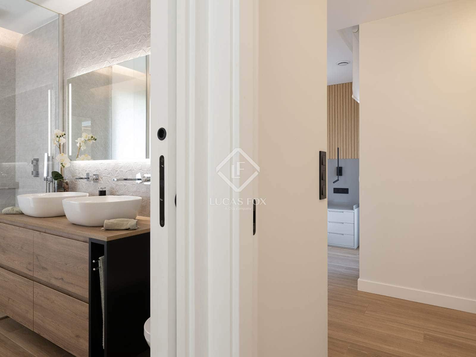 4 makuuhuone Huvila myytävänä paikassa A Illa de Arousa mukana 
autotalli - 600 000 € (Ref: 9331280)