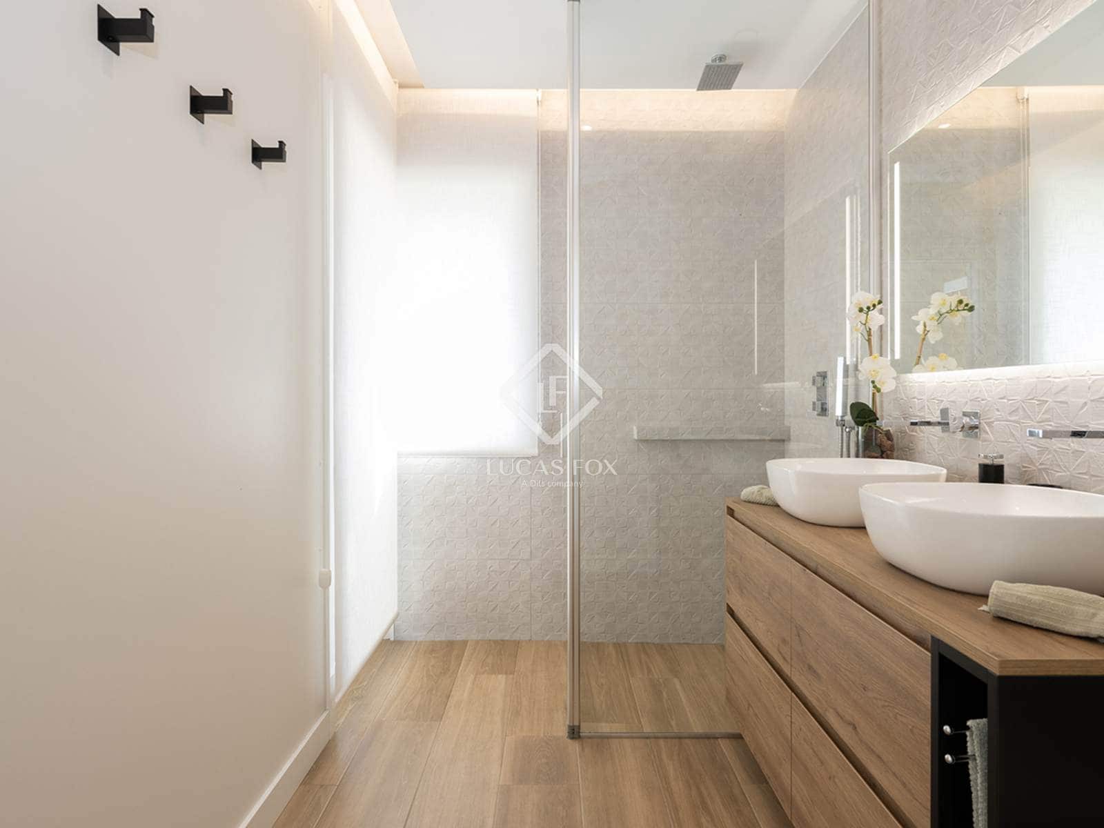 4 makuuhuone Huvila myytävänä paikassa A Illa de Arousa mukana 
autotalli - 600 000 € (Ref: 9331280)