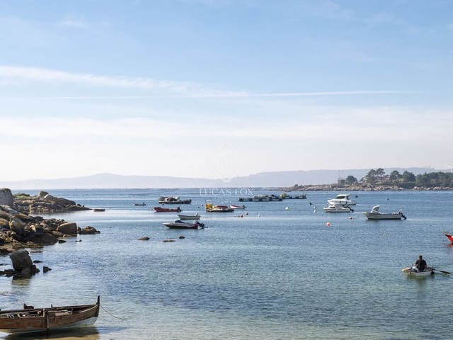 4 makuuhuone Huvila myytävänä paikassa A Illa de Arousa mukana 
autotalli - 600 000 € (Ref: 9331280)