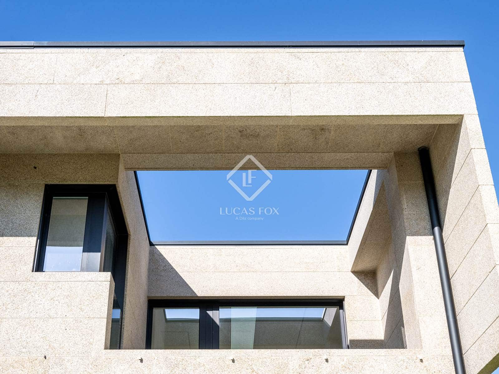 4 makuuhuone Huvila myytävänä paikassa A Illa de Arousa mukana 
autotalli - 600 000 € (Ref: 9331280)