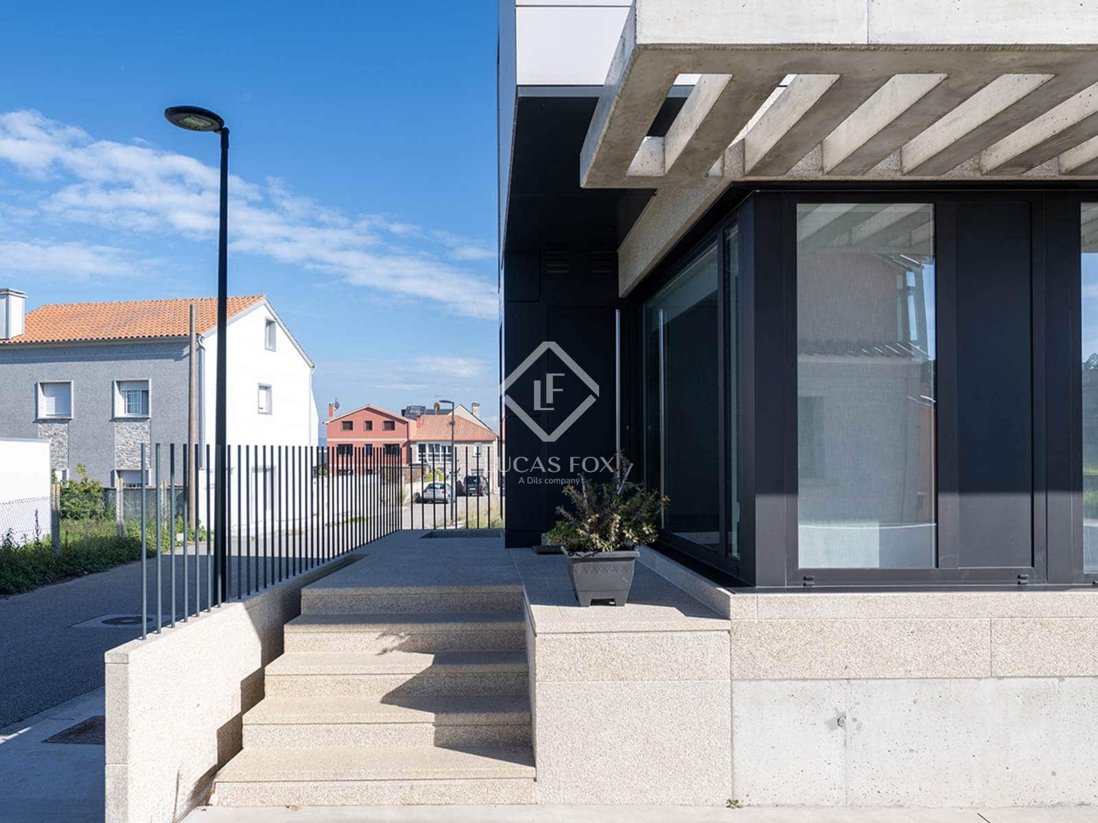 4 makuuhuone Huvila myytävänä paikassa A Illa de Arousa mukana 
autotalli - 600 000 € (Ref: 9331280)