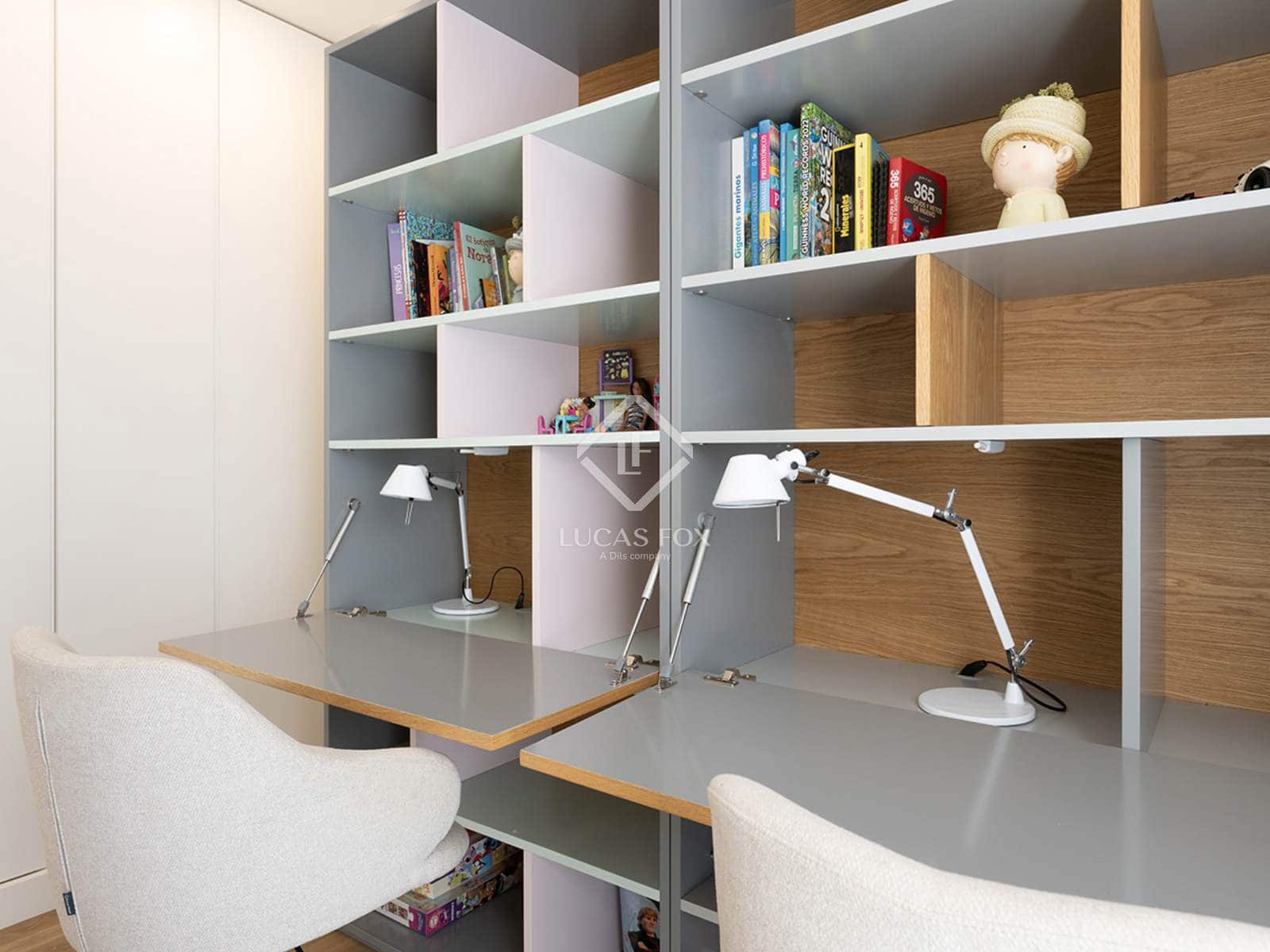 4 makuuhuone Huvila myytävänä paikassa A Illa de Arousa mukana 
autotalli - 600 000 € (Ref: 9331280)