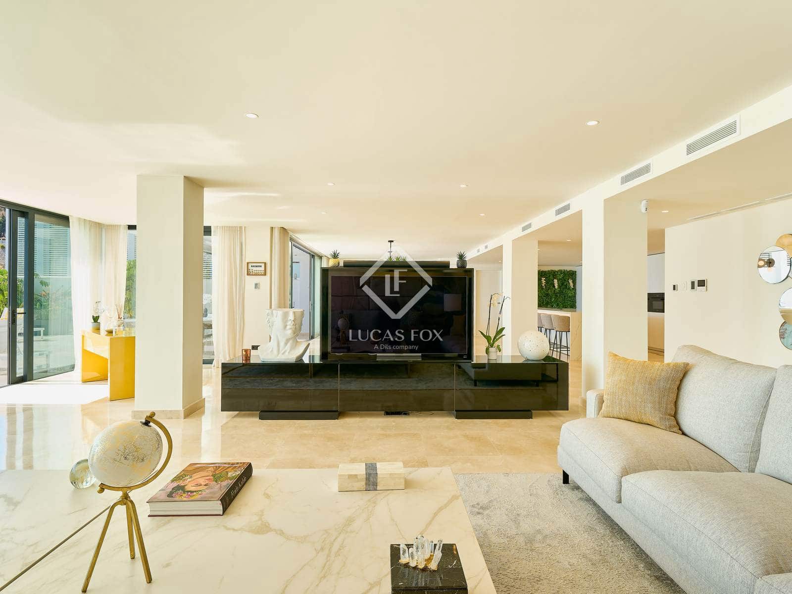 6 bedroom Villa for sale in Almunecar with pool garage - € 3,550,000 (Ref: 9331725)