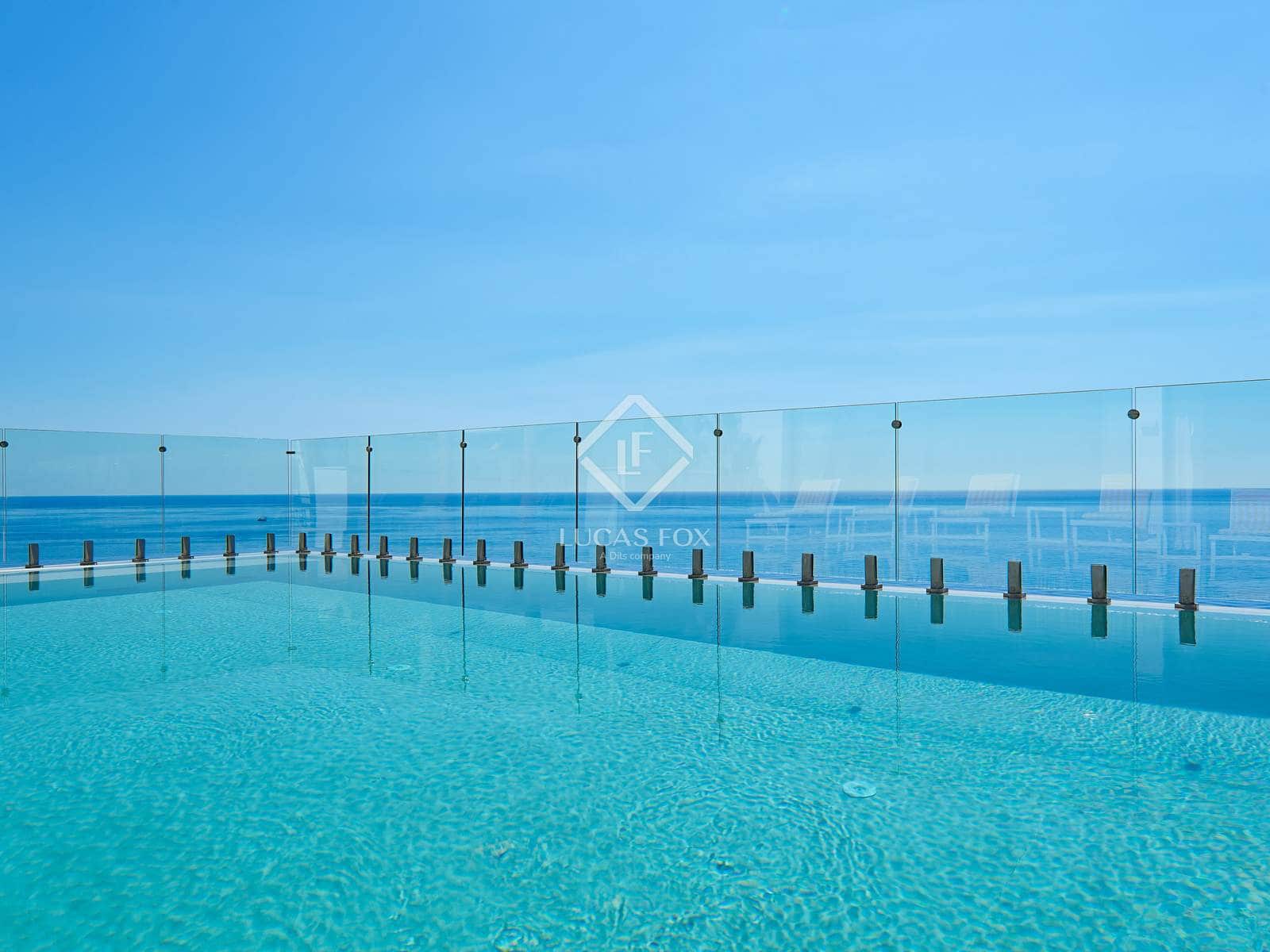 6 bedroom Villa for sale in Almunecar with pool garage - € 3,550,000 (Ref: 9331725)