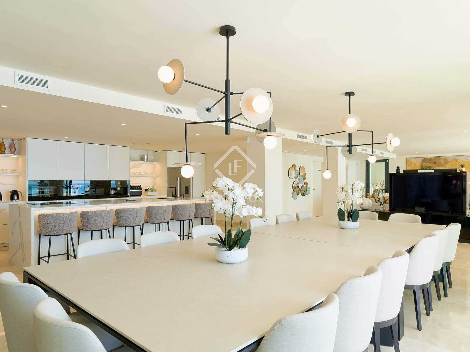 6 bedroom Villa for sale in Almunecar with pool garage - € 3,550,000 (Ref: 9331725)