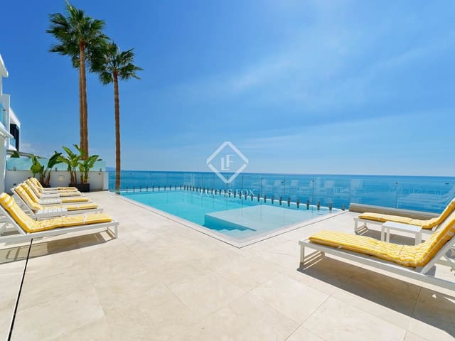 6 bedroom Villa for sale in Almuñécar with pool garage - € 3,550,000 (Ref: 9331725)