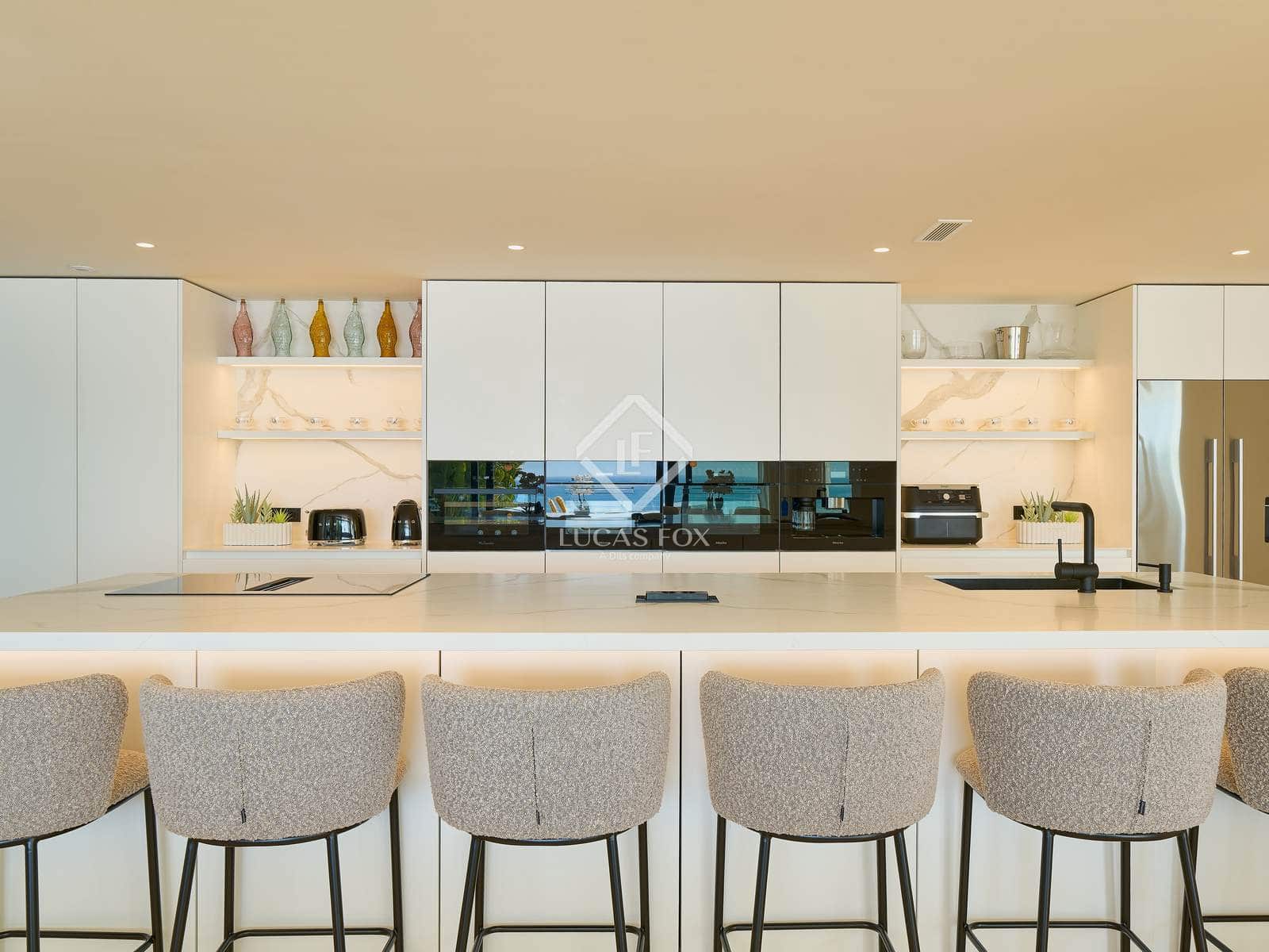 6 bedroom Villa for sale in Almunecar with pool garage - € 3,550,000 (Ref: 9331725)