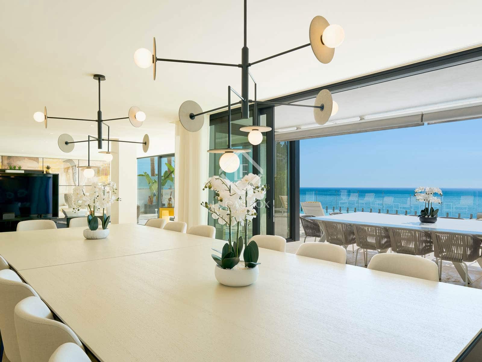 6 bedroom Villa for sale in Almunecar with pool garage - € 3,550,000 (Ref: 9331725)