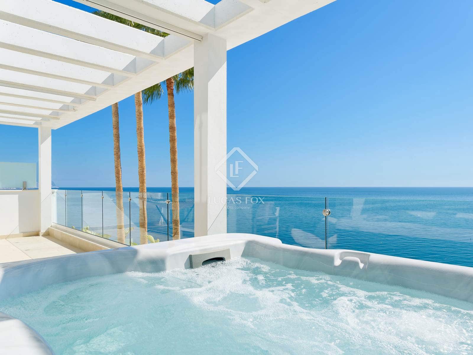 6 bedroom Villa for sale in Almunecar with pool garage - € 3,550,000 (Ref: 9331725)