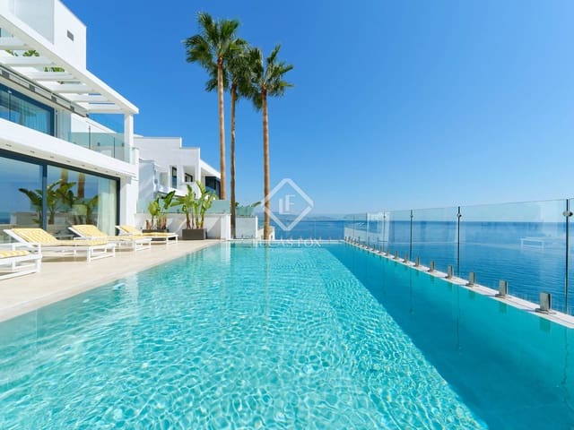 6 bedroom Villa for sale in Almuñécar with pool garage - € 3,550,000 (Ref: 9331725)