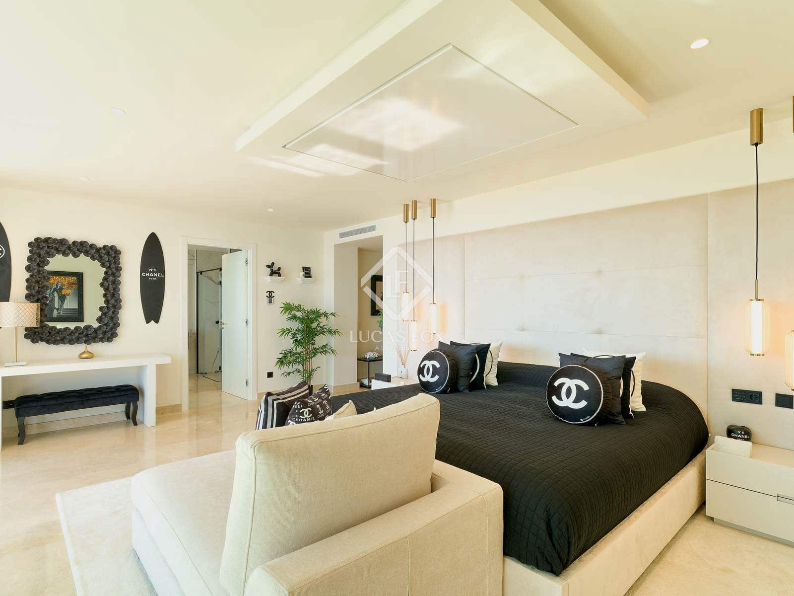 6 bedroom Villa for sale in Almunecar with pool garage - € 3,550,000 (Ref: 9331725)