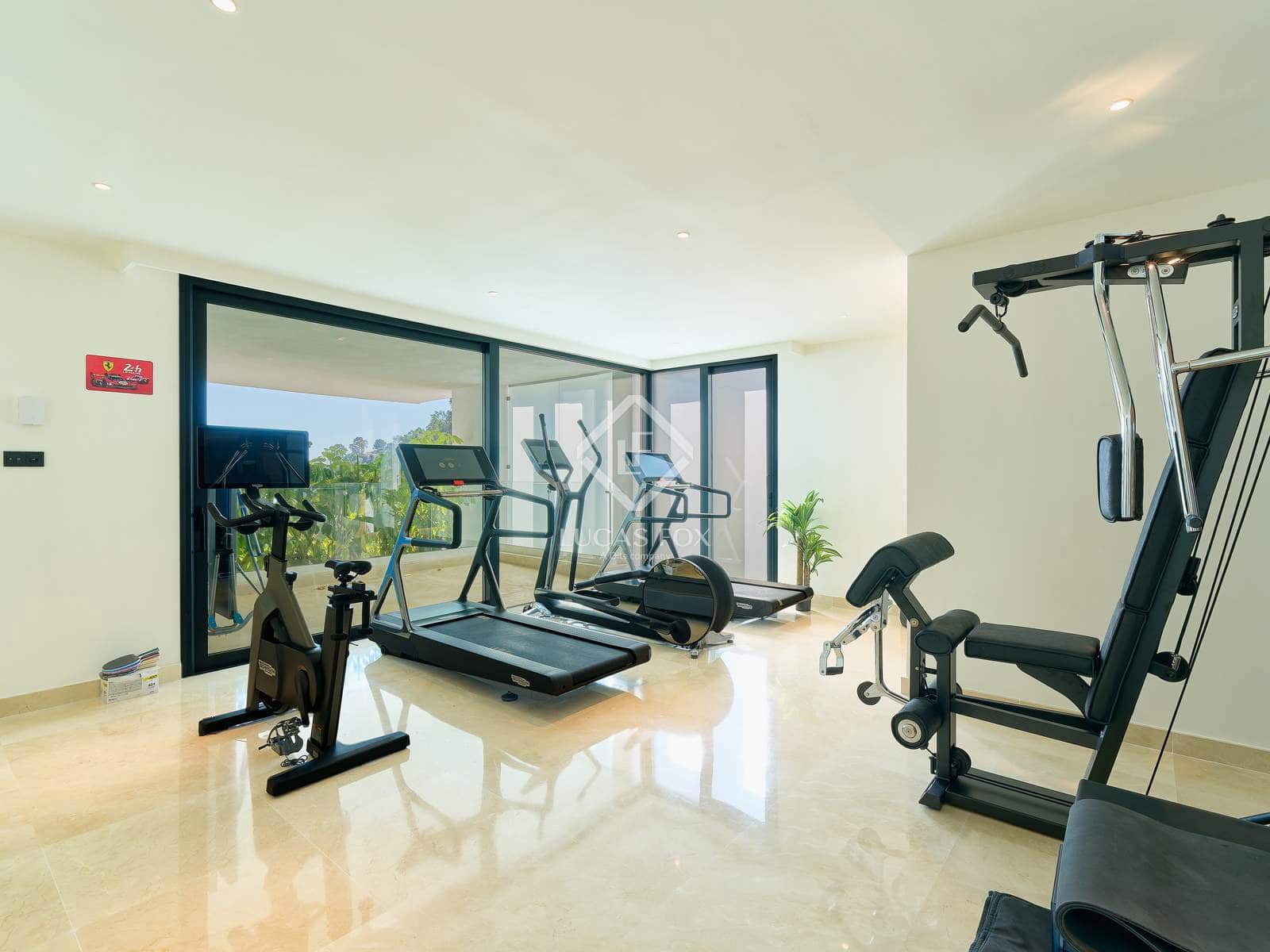 6 bedroom Villa for sale in Almunecar with pool garage - € 3,550,000 (Ref: 9331725)