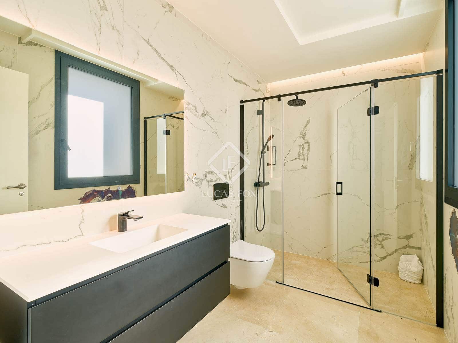 6 bedroom Villa for sale in Almunecar with pool garage - € 3,550,000 (Ref: 9331725)