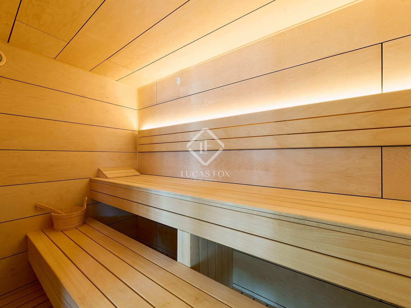 6 bedroom Villa for sale in Almunecar with pool garage - € 3,550,000 (Ref: 9331725)