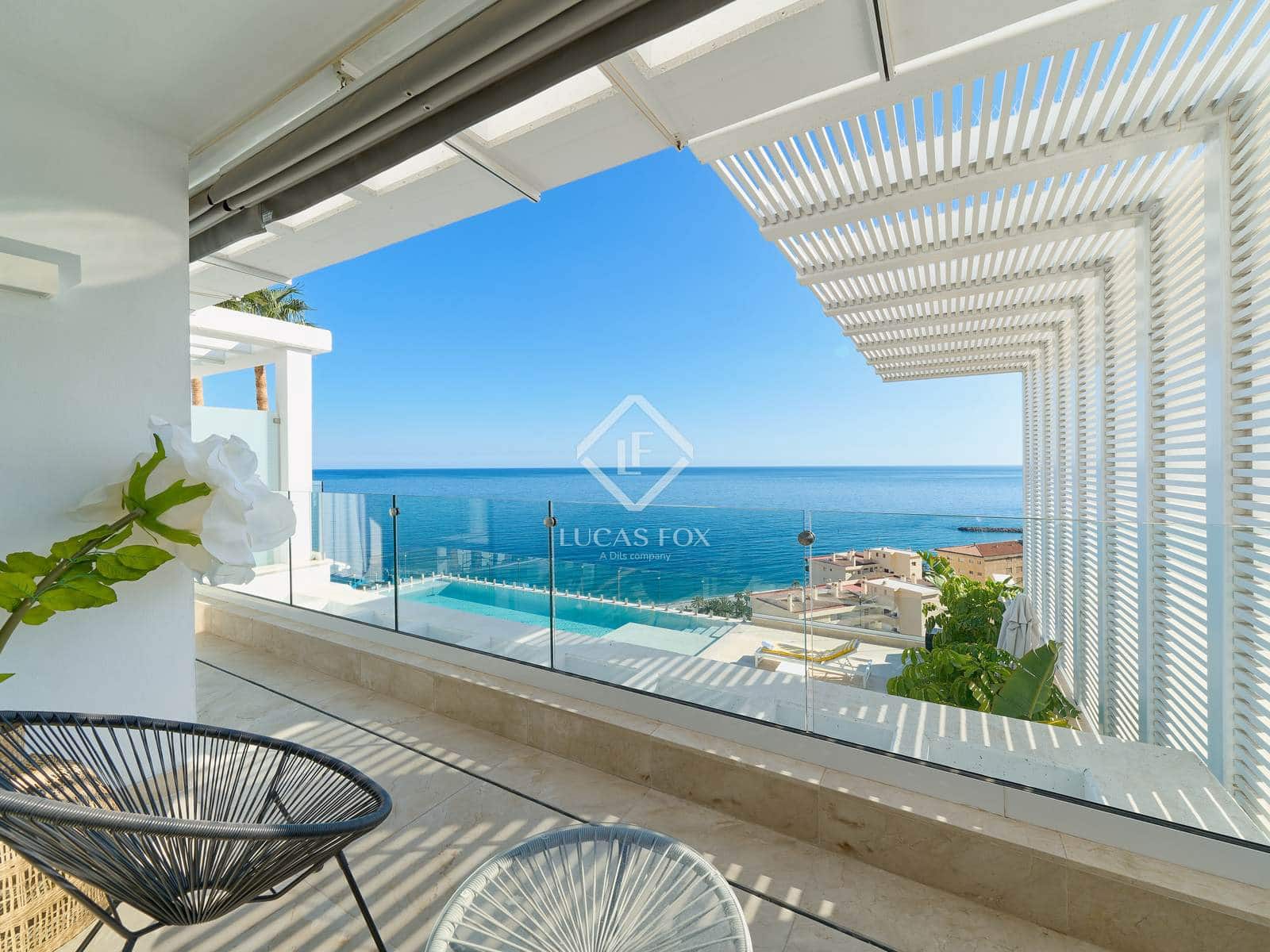 6 bedroom Villa for sale in Almunecar with pool garage - € 3,550,000 (Ref: 9331725)