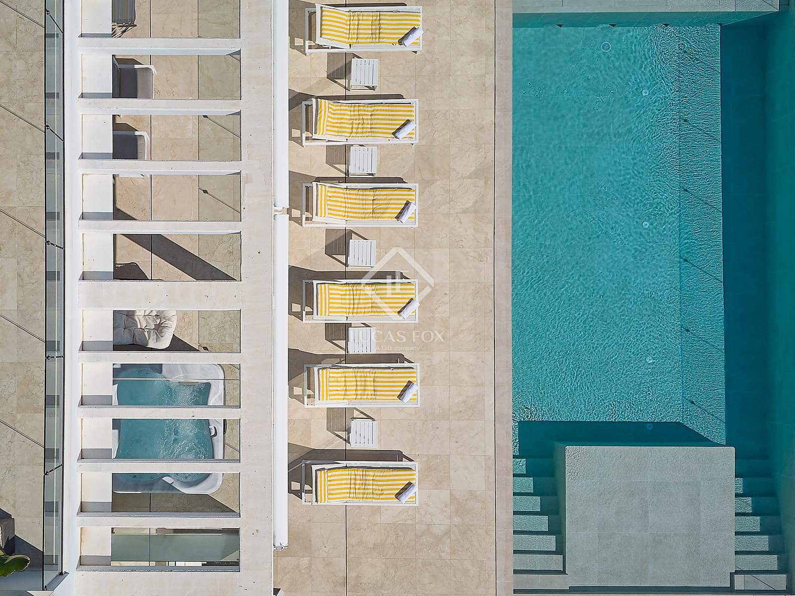 6 bedroom Villa for sale in Almunecar with pool garage - € 3,550,000 (Ref: 9331725)