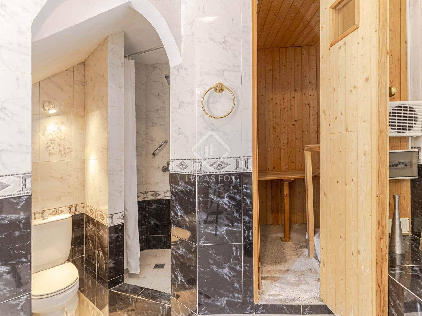 4 sypialnia Willa na sprzedaż w Salobrena z basenem garażem - 975 000 € (Ref: 9331731)