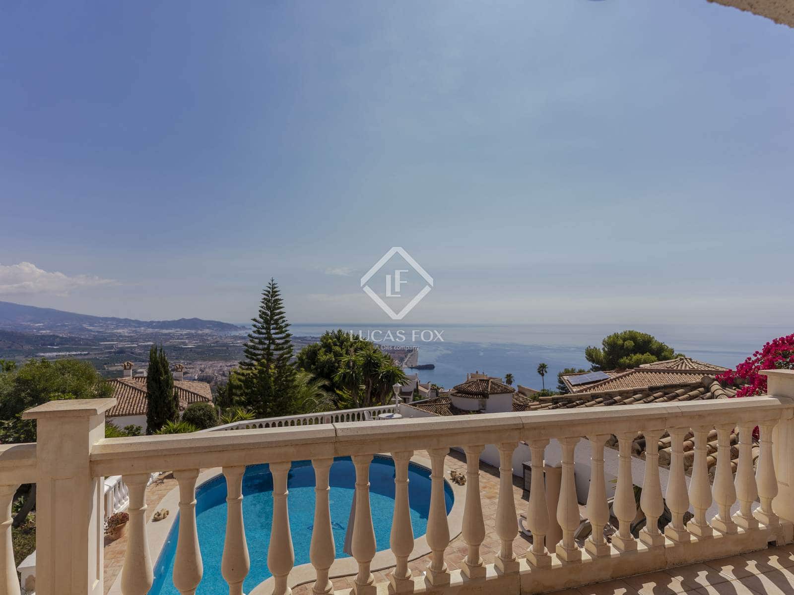 4 sypialnia Willa na sprzedaż w Salobrena z basenem garażem - 975 000 € (Ref: 9331731)