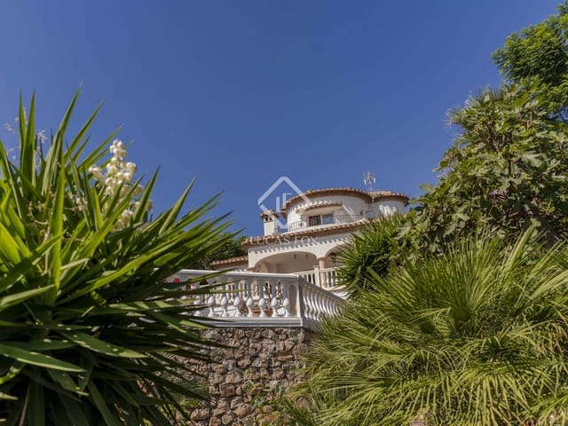 4 slaapkamer Villa te koop in Salobreña met zwembad garage - € 975.000 (Ref: 9331731)