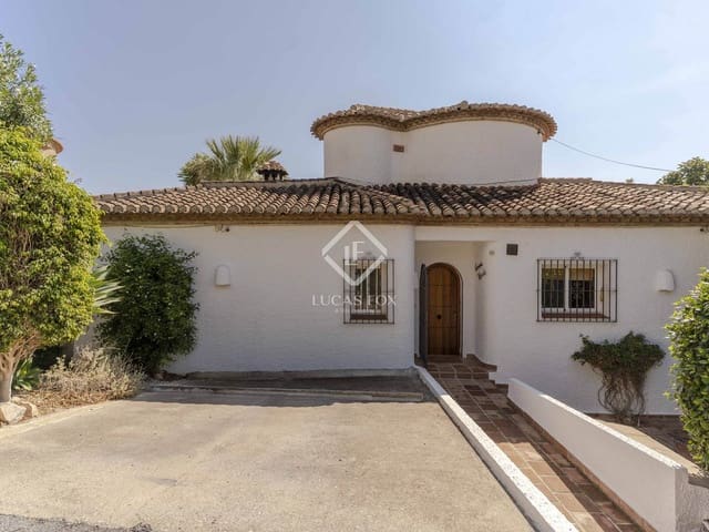 4 slaapkamer Villa te koop in Salobreña met zwembad garage - € 975.000 (Ref: 9331731)