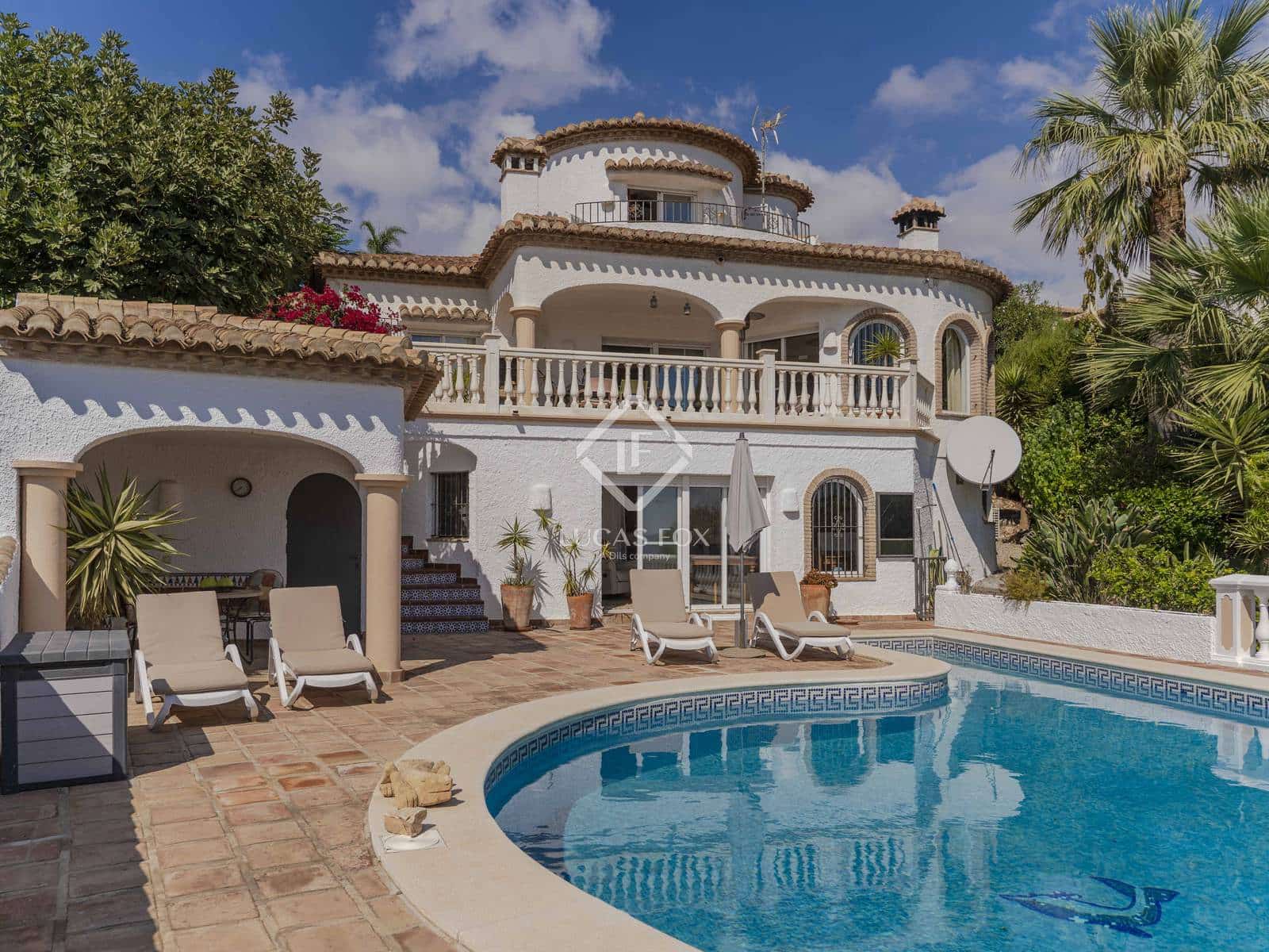 4 sypialnia Willa na sprzedaż w Salobrena z basenem garażem - 975 000 € (Ref: 9331731)