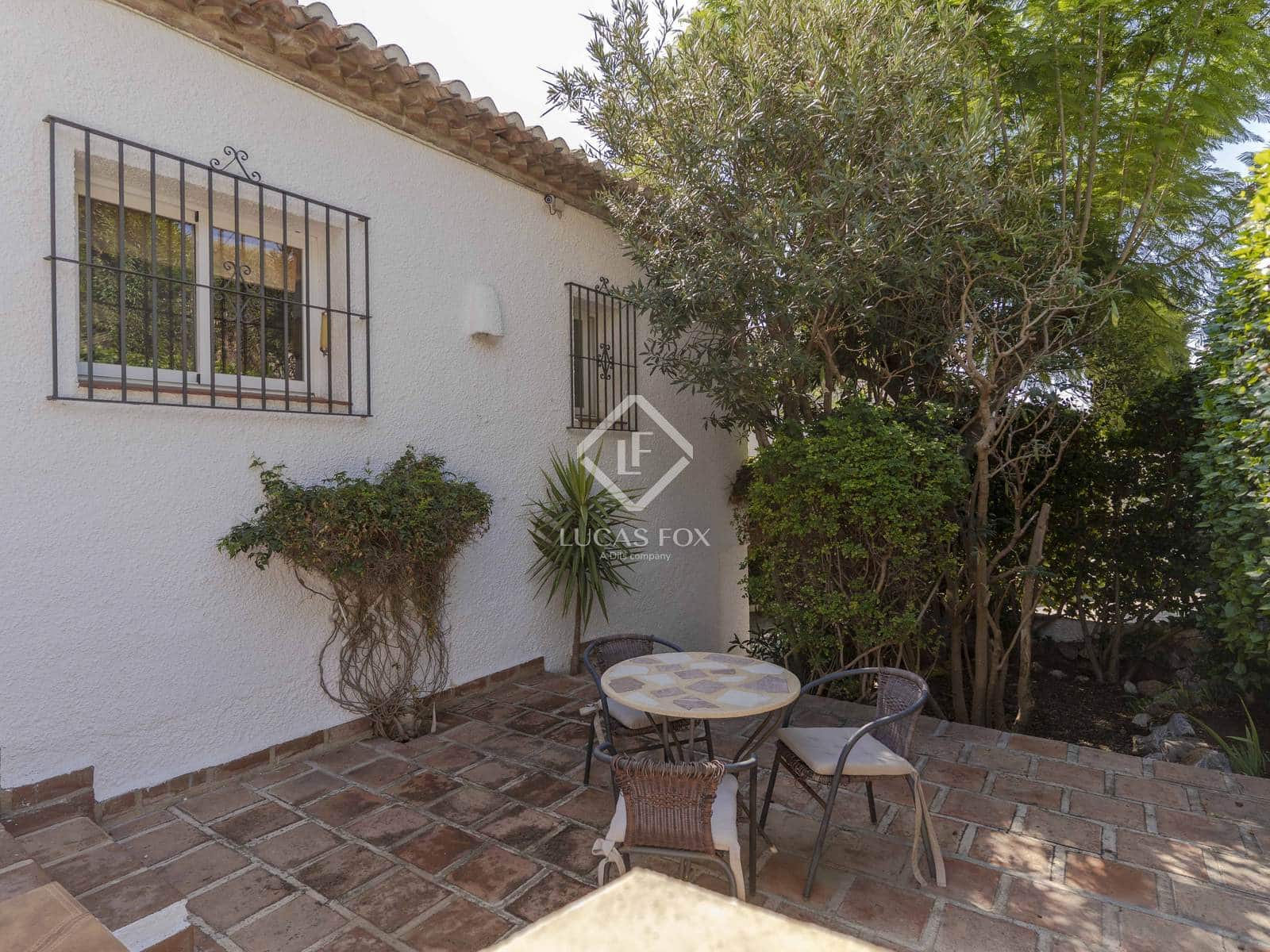 4 sypialnia Willa na sprzedaż w Salobrena z basenem garażem - 975 000 € (Ref: 9331731)